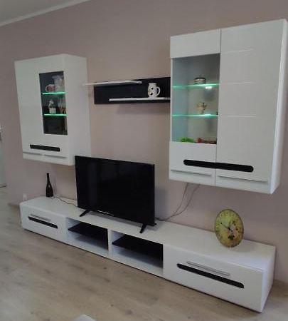 Luxury And Stylish Apartmen, Metro Station Obelya София Екстериор снимка