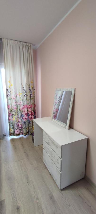 Luxury And Stylish Apartmen, Metro Station Obelya София Екстериор снимка