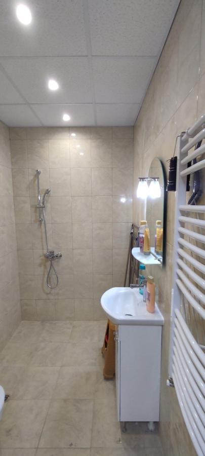 Luxury And Stylish Apartmen, Metro Station Obelya София Екстериор снимка